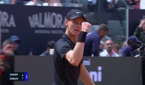Rome - Sans pitié avec Rublev, Sinner s'offre un nouveau record