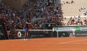 Roland-Garros 2026 - Gaël Monfils avec une jeune fan à l'entraînement ce samedi 23 mai