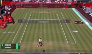 Queen's - Raducanu en demi-finale