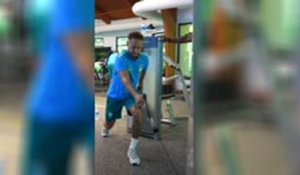 Brésil - Neymar s'entraîne en salle avec ses coéquipiers