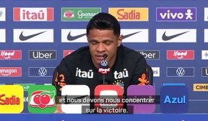 Brésil - Douglas Santos : "Nous prions pour que Neymar soit à 100% au plus vite"