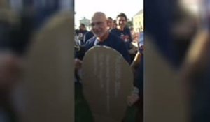 Espagne - Luis de la Fuente reçoit une Coupe du monde… à son effigie !