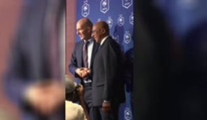 Bleus - Les images de Zinédine Zidane aux côtés du président Diallo