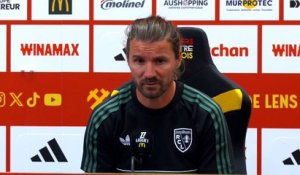 Yannick Cahuzac après sa promotion comme entraîneur principal du RC Lens : « Je n'estime pas encore être un numéro 1, mais je suis en train de le devenir » - Foot - Ligue 1 - Lens