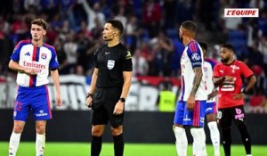 OL-Rennes interrompu près d'un quart d'heure en raison d'une banderole injurieuse à l'encontre des supporters de Saint-Étienne - Foot - Ligue 1