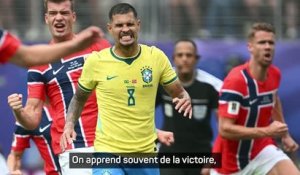 Brésil - Guimaraes sur son pénalty raté lors du Mondial : "Ça me fait toujours mal"