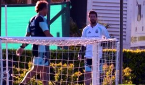 Lionel Messi à l'entraînement avant son dernier match avec l'Albiceleste - Foot - Argentine