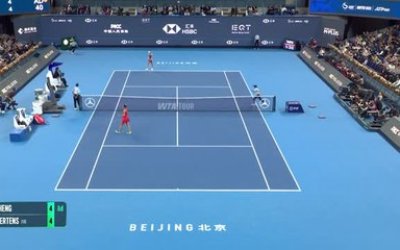 Pékin - Zheng rallie la finale dans une ambiance électrique