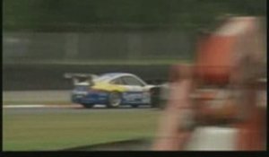 Camera embarquee crash entre Porsche et Ford en GT3 Monza