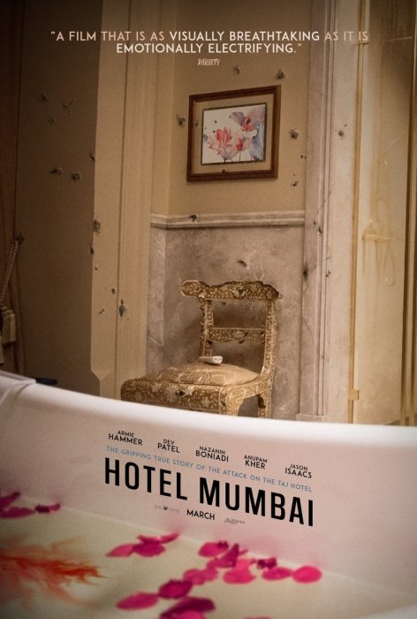 Attaque à Mumbai : Affiche