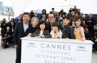 Hirokazu Kore-eda remporte la Palme d'or pour Une affaire de famille