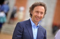 Stéphane Bern : ses premiers pas d'acteur salués par le public