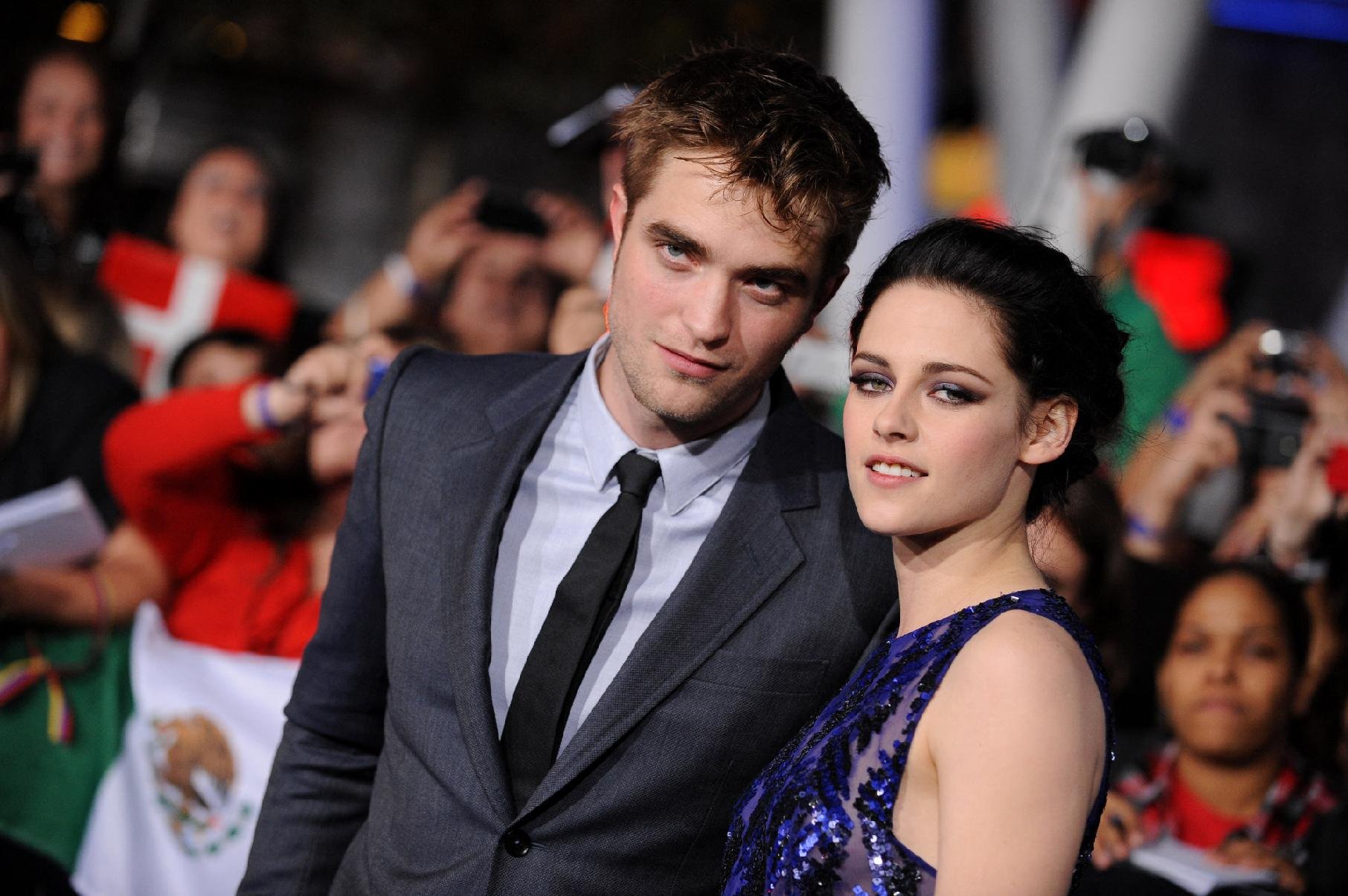 Robert Pattinson et Kristen Stewart lors de la première du film 