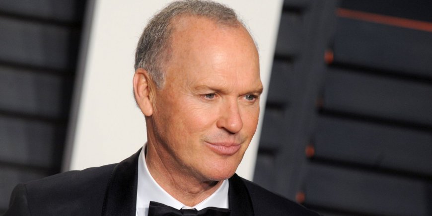 Michael Keaton pendant la soirée Vanity Fair des Oscars