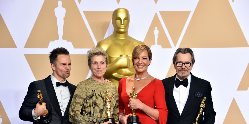 Sam Rockwell, Frances McDormand, Allison Janney et Gary Oldman lors de la 90e cérémonie des Oscars au théâtre Dolby à Los Angeles, le 4 mars 2018.
