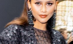 Fashion Week : Zendaya quasi nue, Nicola Peltz en soutien-gorge et les sourcils décolorés, looks osés chez Valentino