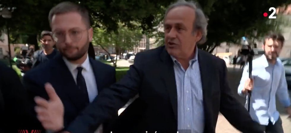 "Qu'est-ce que j'en ai à foutre de France 2 ?" : Michel Platini s'énerve contre un journaliste de "Complément d'enquête"