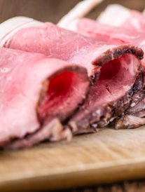 Rappel produit : ces tranches de rôti de bœuf vendues dans toute la France ne doivent pas être consommées