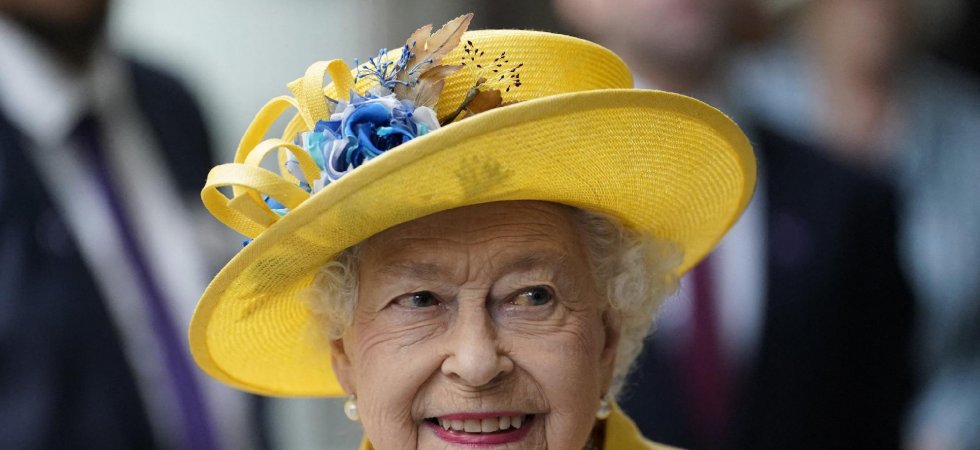 Elizabeth II : le coût vertigineux de sa collection de sacs dévoilé