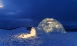 Dormir dans un igloo : comment préparer au mieux l'expérience ?