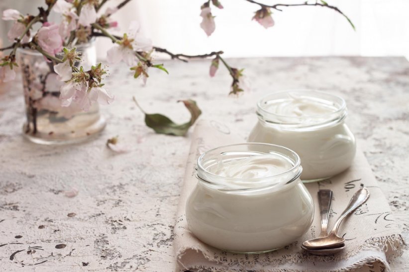 Le yaourt est plus digeste que le lait pour certaines personnes sensibles au lactose.