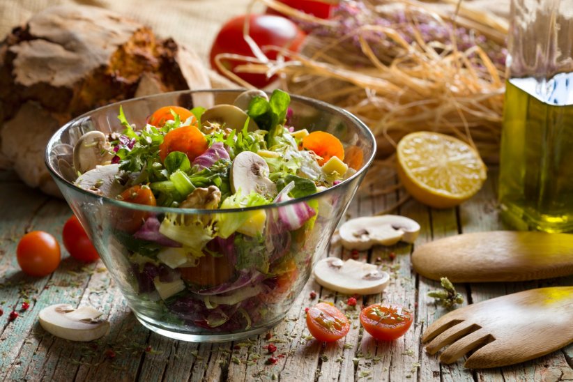 Une salade composée doit être composée de légumes, de féculents et de protéines.