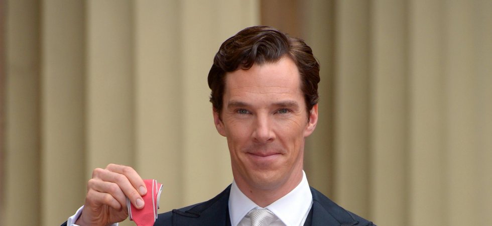 Benedict Cumberbatch décoré par la reine Elizabeth II
