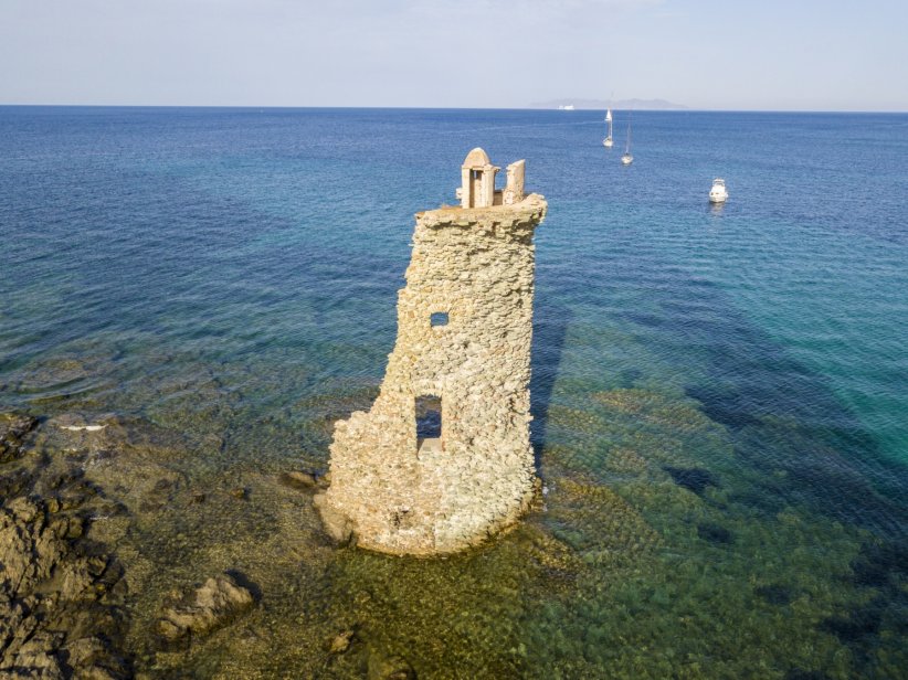 La Tour génoise (Cap Corse), fait partie des 18 sites français prioritaires sélectionnés par le Gouvernement pour figurer au Loto du patrimoine.
