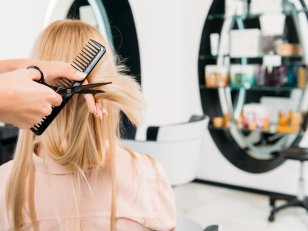 10 conseils pour réduire son budget coiffure
