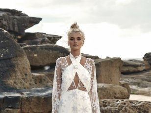 Mariage : 10 idées de tenues immaculées qui changent de la robe classique