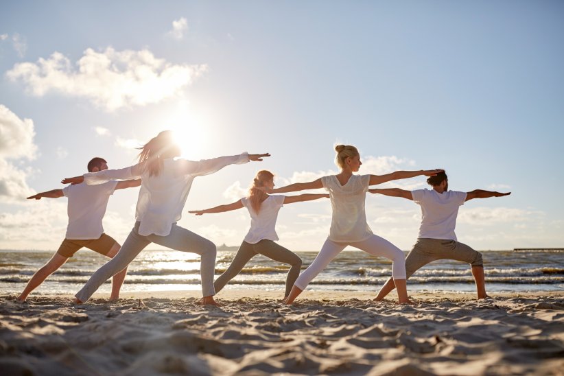 Le yoga : pour se détendre face à la mer