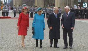 Charles III est accueilli en Allemagne par le président Frank-Walter Steinmeier
