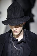 Une création de la collection prêt-à-porter homme AMI Alexandre Mattiussi Printemps/Été 2025 dans le cadre de la semaine de la mode de Paris, le 20 juin 2024
