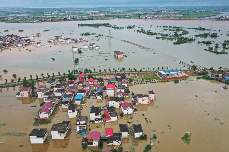 Vue aérienne des inondations à Juijiang, dans la province du Jiangxi, le 2 juillet 2024 en Chine
