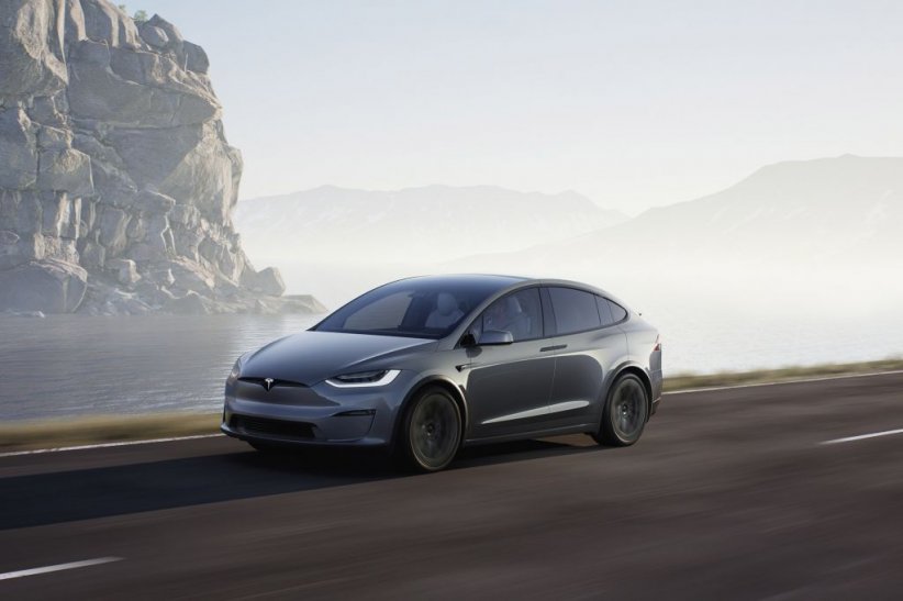 Tesla Model X - Autonomie : 560 km