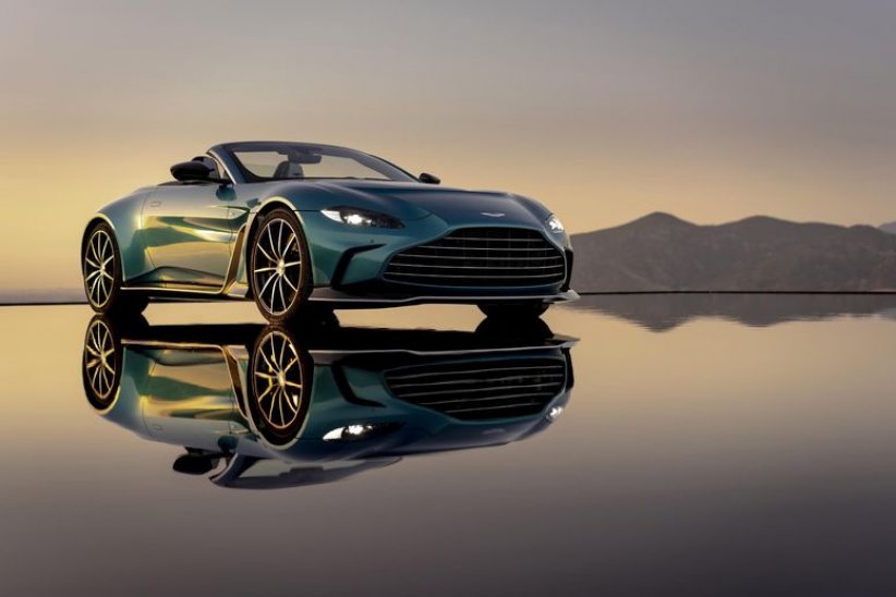 700 ch pour la nouvelle Aston Martin V12 Vantage Roadster