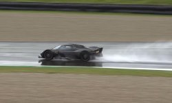 L'Aston Martin Valkyrie en essais au Mugello