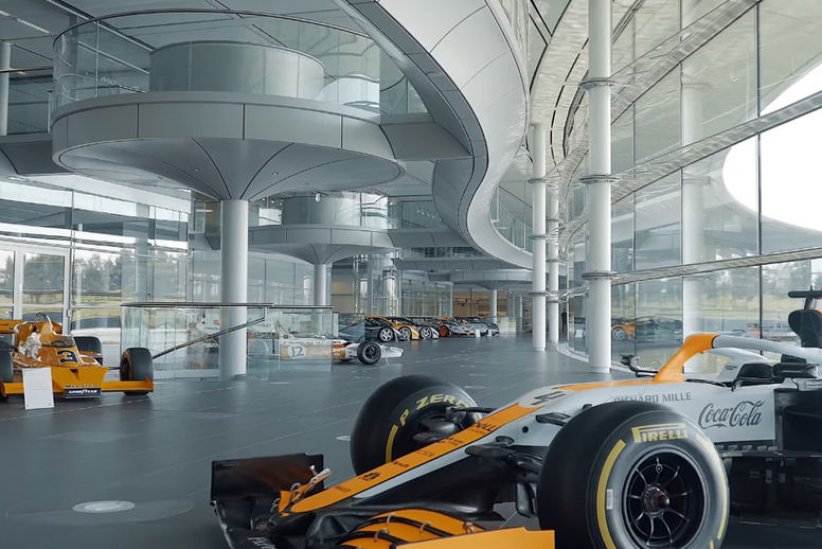Zak Brown vous présente les merveilles du QG de McLaren