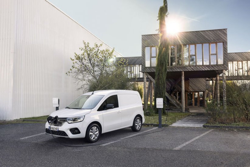 Renault renouvelle sa gamme d'utilitaires 100 % électrique