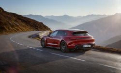 Nouveaux Porsche Taycan GTS et Taycan GTS Sport Turismo