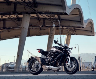 MV Agusta Dragster Rosso, RR, RCS et RC 2021 : de 110 à 150 chevaux Euro5