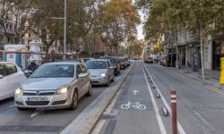 Automobile vs vélo : Des règles à connaître pour une bonne cohabitation 