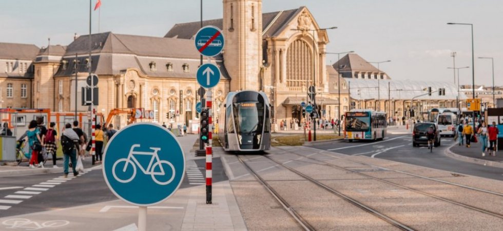 Les cyclistes peuvent-ils rouler sur les voies de tram ?