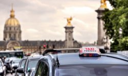 Paris 2024 : l'État prévoit une aide pour les exploitants de taxis