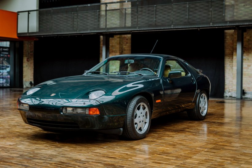 Porsche 928 Clubsport (1988)