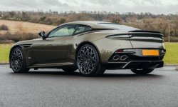 Edition limitée Aston Martin DBS Superleggera 007 aux enchères