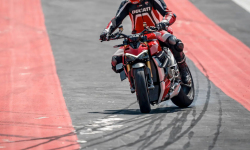 Ducati travaille sur une Streetfighter V2
