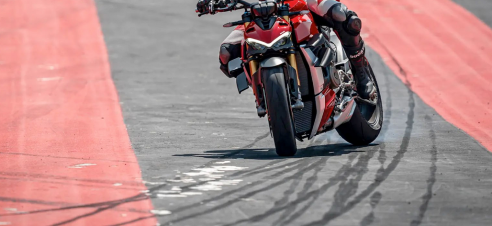 Ducati travaille sur une Streetfighter V2