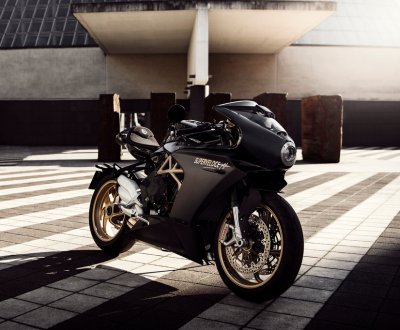 De nouveaux coloris pour la MV Agusta Superveloce 800