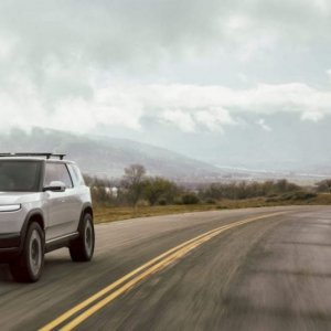 Robotaxis : Uber et Rivian s'allient pour accélérer la mobilité autonome 